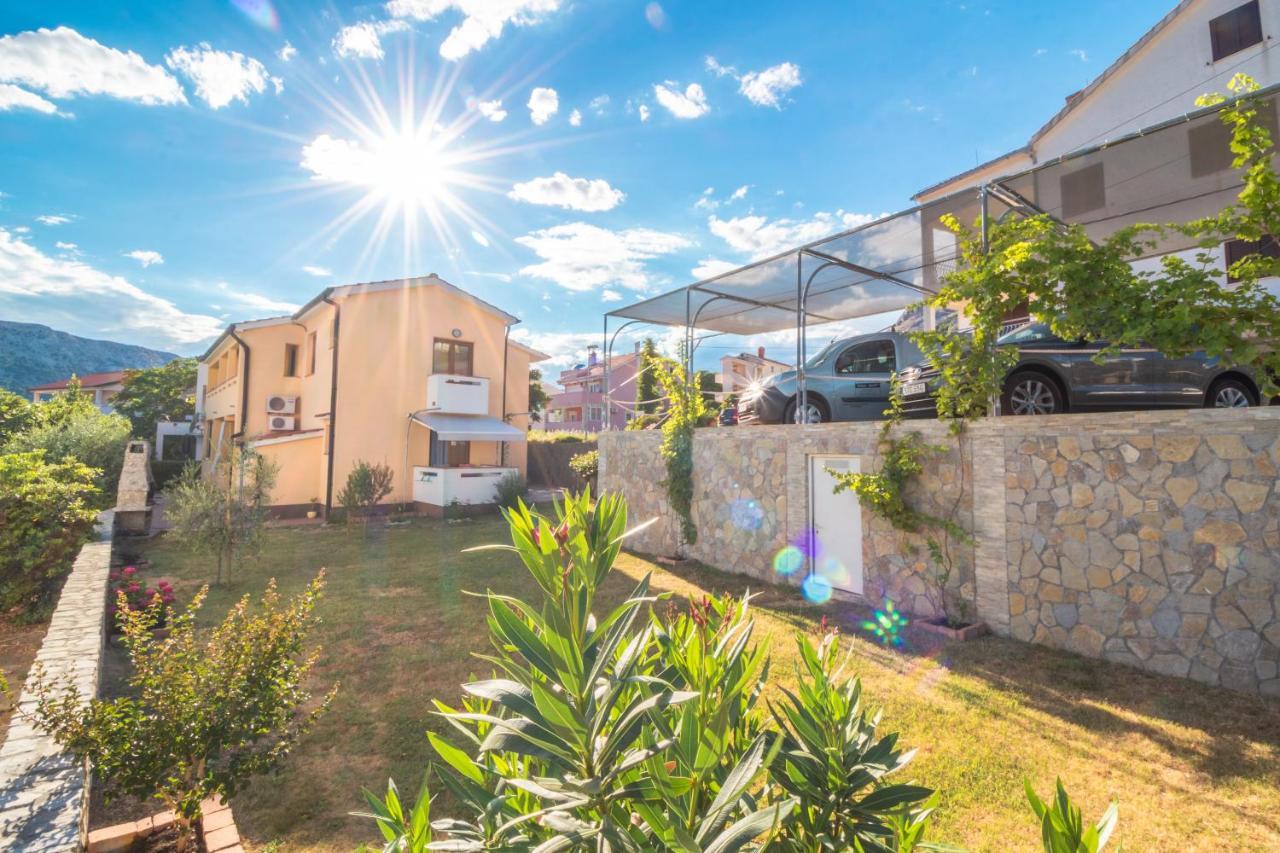 Apartments Dujmovic With Terrace Baška Exterior foto
